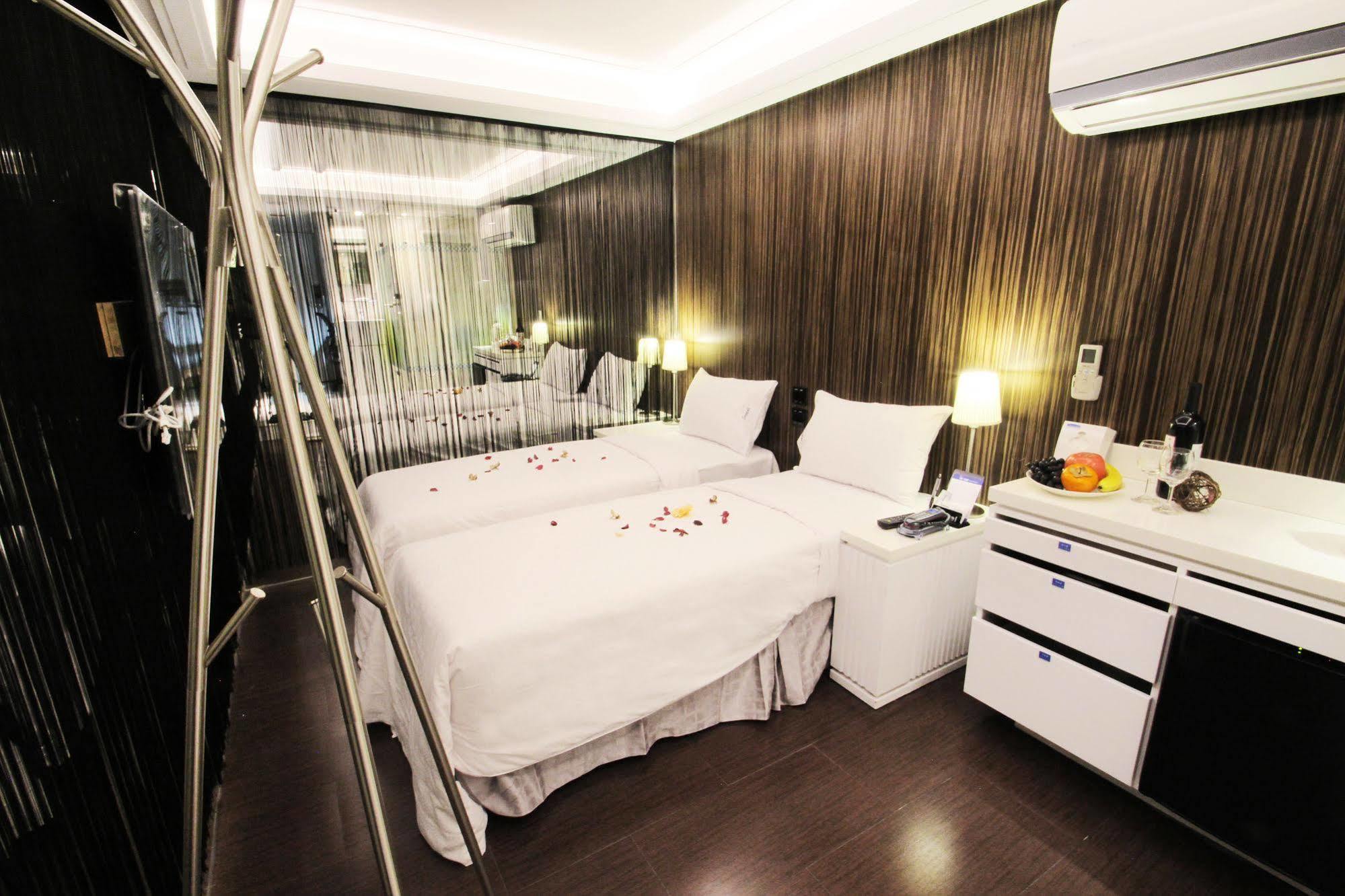 I Hotel - Taojüan Kültér fotó
