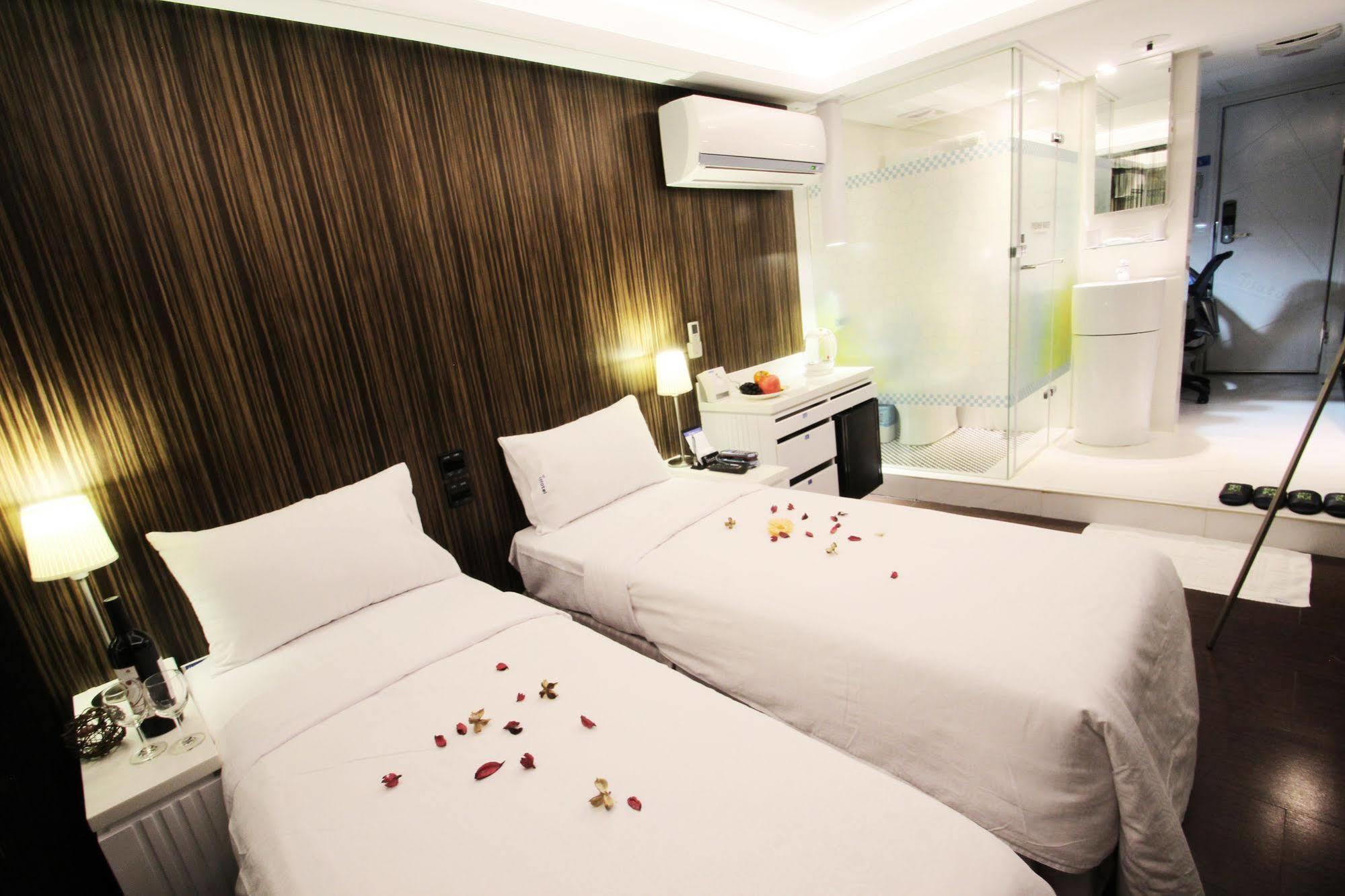 I Hotel - Taojüan Kültér fotó